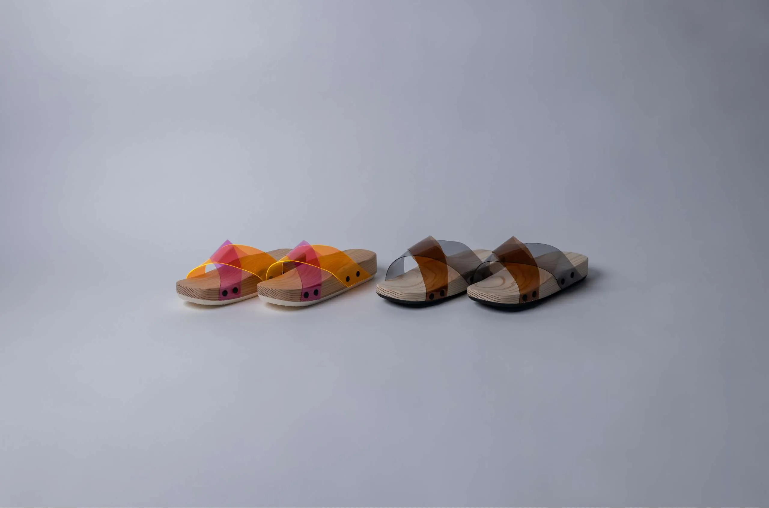 “Tsukkake” Slip-on Sandals